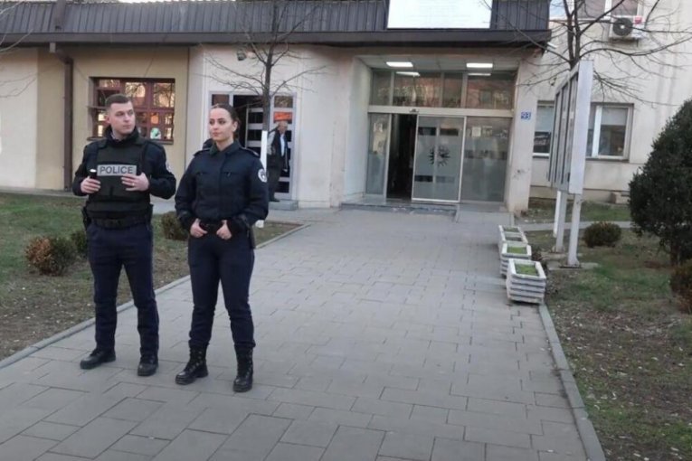 DRAMA NA KOSOVU: Policija upala u srpsku ambulantu, evo šta su pronašli u njoj