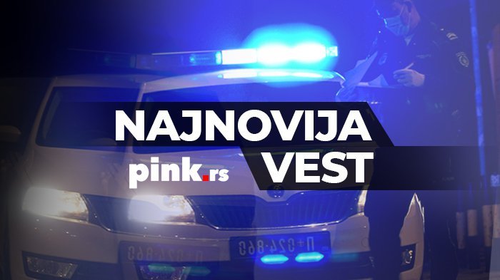 DRAMA NA NOVOM BEOGRADU! Bukti požar na Savi: Vatra PROGUTALA splav, hitna akcija rečne policije i vatrogasaca sprečila KATASTROFU!