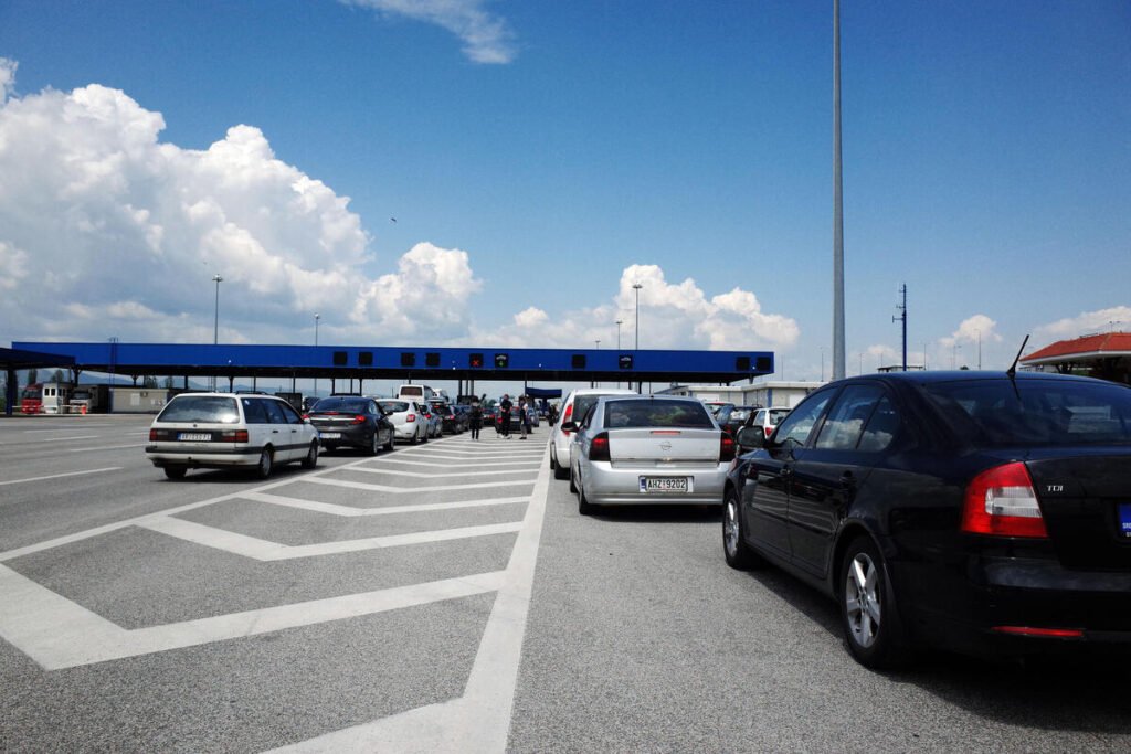 Današnje stanje na granicama: Ako krećete na put, ovo morate znati obavezno, oglasio se AMSS!