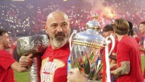 FOTO GALERIJA: Pogledajte kako je Crvena zvezda proslavila titulu - crveno-beli spektakl na Marakani (FOTO)