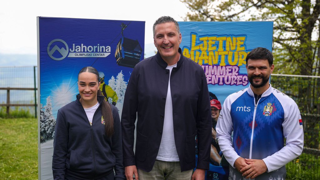KOMAD RAJA ZA NAJBOLJU BOSERKU SRBIJE! Sara Ćirković dobila plac na Jahorini od Republike Srpske (FOTO)