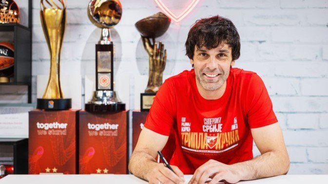KOŠARKAŠKI KLUB CRVENA ZVEZDA VRAĆA PLEJMEJKERA Teodosić opet na Malom Kalemegdanu