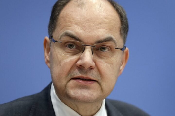 KRISTIJAN ŠMIT PODNEO OSTAVKU: Odlazi sa mesta visokog predstavnika za BiH