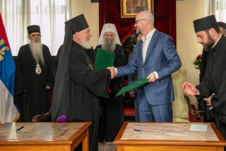 Kompanija NIS poklanja SPC zemljište manastira Vojlovica u Pančevu