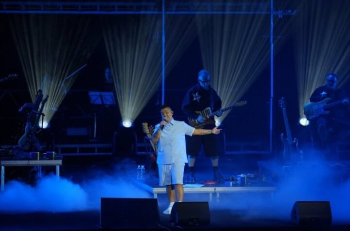 MARIJA ŠERIFOVIĆ HITNO TRAŽI POMOĆ, ČITAVA JAVNOST SE UKLJUČILA U POTRAGU! Uzbuna, pevačica podigla prašinu nakon koncerta!