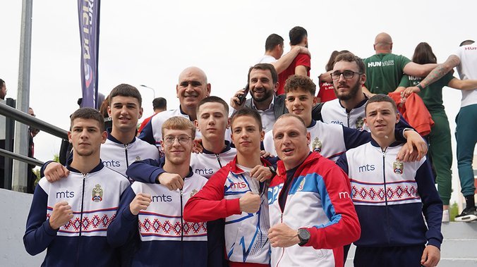 Ministar Gajić, Tomašević i najviše bokserske delegacije Srbije i Republike Srpske posetile međunarodni trening kamp u Loznici
