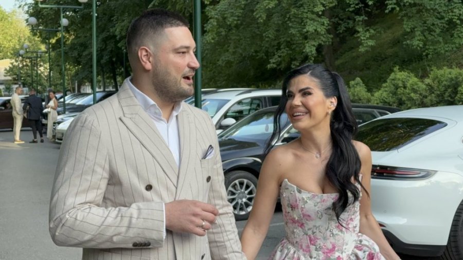 OVO SU NAJMOĆNIJE ŽENA NA DOMAĆOJ ESTRADI! Evo ko stoji iza naših pevača, ONE VUKU KONCE iza kulisa - ŠOK!
