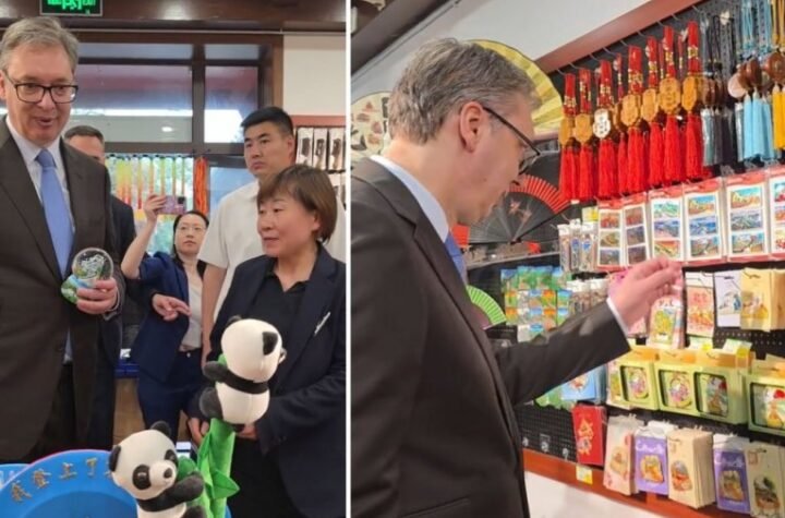 "POSEBNA USPOMENA NA OVU POSETU" Vučić: Ugrabio sam trenutak da kupim neku sitnicu za Danila, Milicu i Vukana (FOTO)