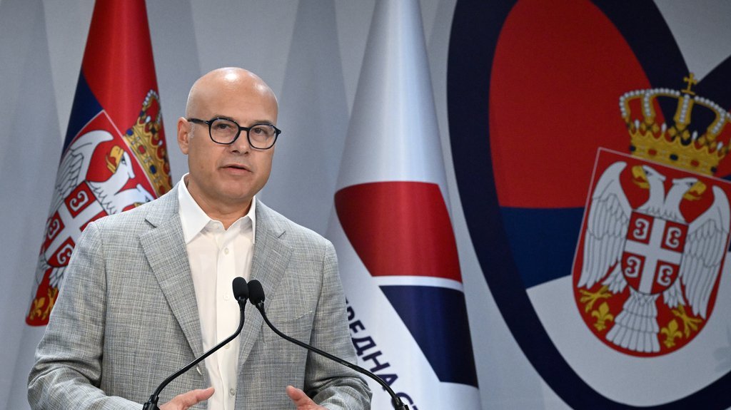 PREDSEDNIK SNS MILOŠ VUČEVIĆ POSLAO JASNU PORUKU NA NASILJE BLOKADERA NA TRGU SLAVIJA Oni nožem idu na neistomišljenike, njihova politika je mrzi, tuc