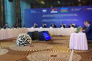 PREDSEDNIK VUČIĆ POZVAO INVESTITORE! Ulažite, Srbija ima stabilnu ekonomiju i kurs!