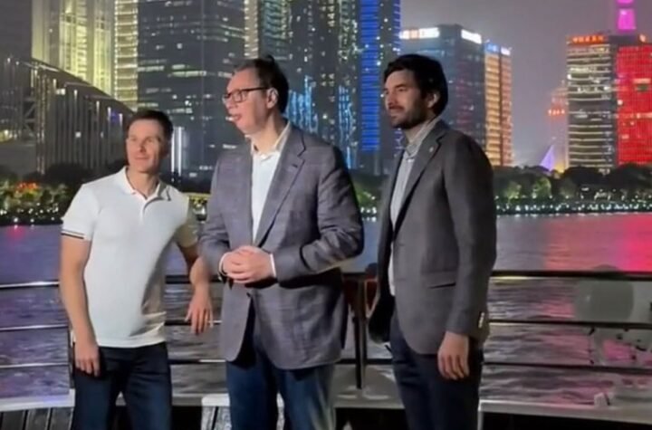 PREDSEDNIK VUČIĆ U ŠANGAJU IZ POTPUNO NEOČEKIVANOG UGLA: Ministar Mali snimio ono što niste mogli da vidite na zvaničnim fotografijama (FOTO)