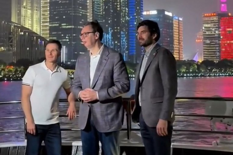 PREDSEDNIK VUČIĆ U ŠANGAJU IZ POTPUNO NEOČEKIVANOG UGLA: Ministar Mali snimio ono što niste mogli da vidite na zvaničnim fotografijama (FOTO)