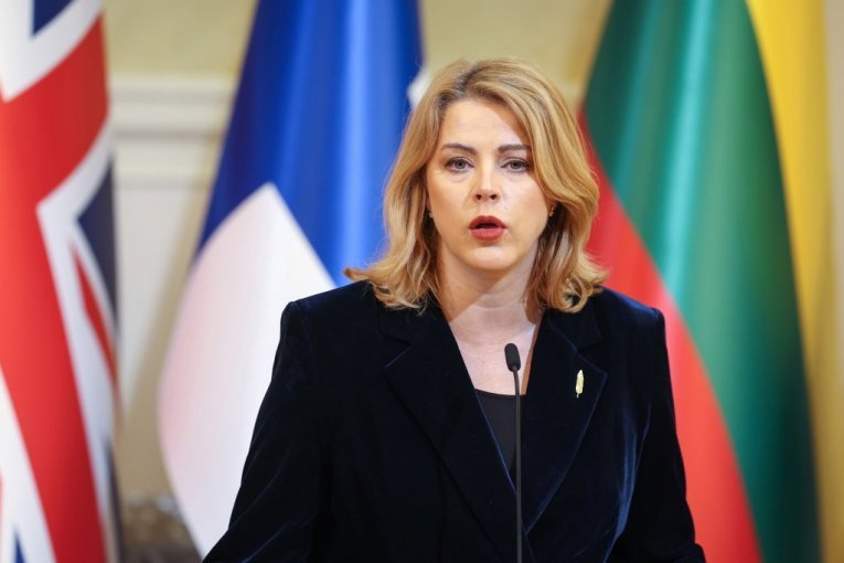 PREKIPELO JOJ ZBOG DRONA: Premijerka suspendovala ministra, pa PODNELA OSTAVKU!