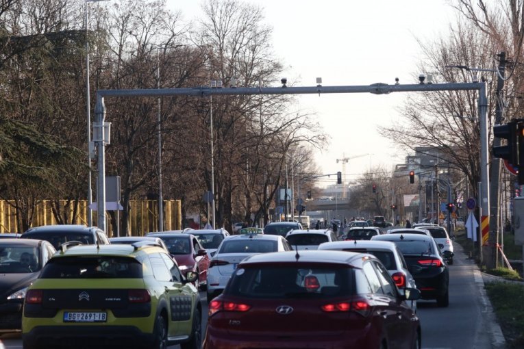 PRIPREMITE SE ZA NESNOSNE GUŽVE: AMSS poslao važno upozorenje za vozače u Srbiji