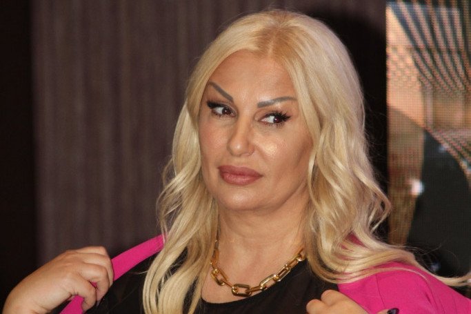 ŠOKANTNO! U spotu Elme Sinanović pojavio se osumnjičeni za MONSTRUOZNI ZLOČIN od koga se Sandžak još nije oporavio - NAROD DO SRŽI POTRESEN!