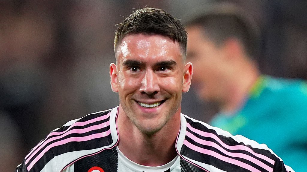 SRBIN PRESEKAO! Dušan Vlahović okrenuo leđa Juventusu, ovaj gigant je već pripremio ugovor