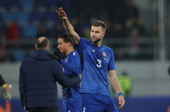 STRAHINJA PAVLOVIĆ NAPUŠTA MILAN? Srbin pred vratima engleskog velikana!