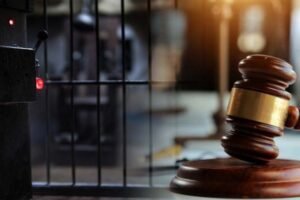 SUD POSLAO IZDAJICE U ZATVOR: 11 osoba šurovalo s neprijateljem I TO OVAKO