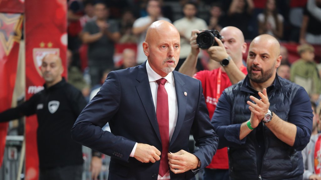 Šok u Crvenoj zvezdi: Smenjen Obradović smenjen – bivši trener 'zagrmeo' i na mrežama