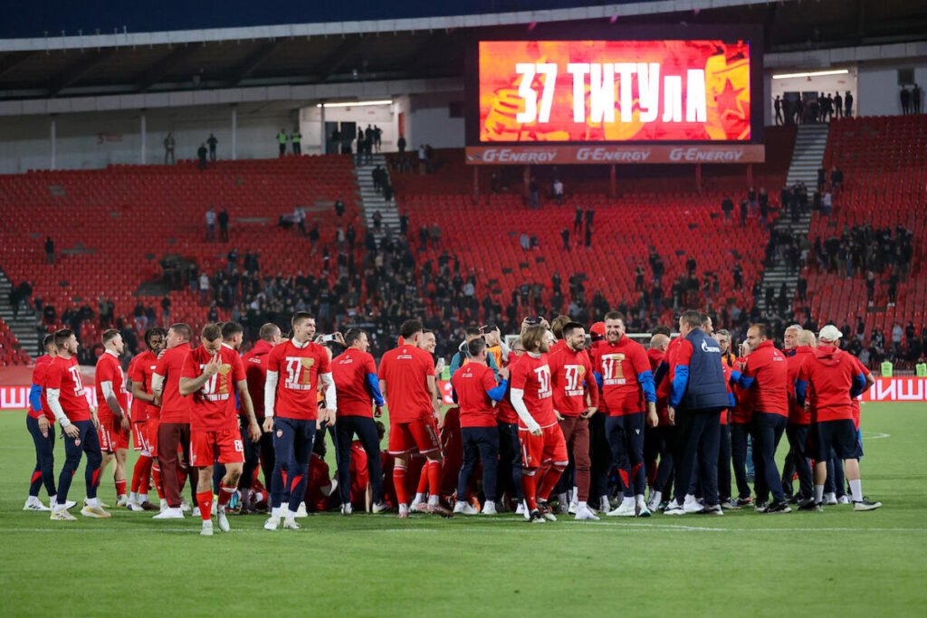Stranac napušta Crvenu zvezdu! (Foto)