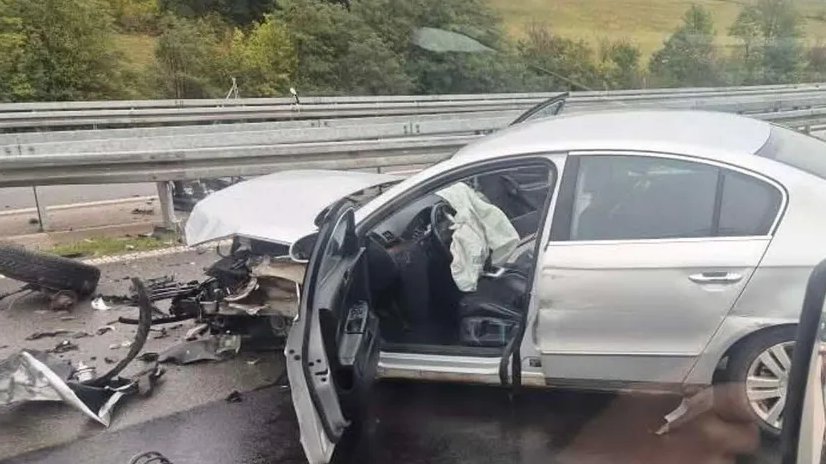 TEŠKA NESREĆA KOD PRNJAVORA: U saobraćajki poginuo vozač pežoa