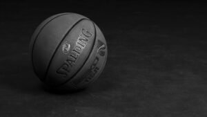 TUŽNA VEST POTRESLA SVET: Preminuo prvi NBA košarkaš koji je javno priznao da je gej