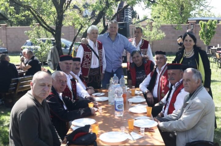 U PETROVARADINU SE OKUPILI ČLANOVI POKRETA DINARA-DRINA-DUNAV I PRIJATELJI OVE ORGANIZACIJE! Slava u slavu Svetog vladike Nikolaja Žičkog i Ohridskog