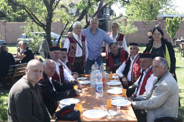 U PETROVARADINU SE OKUPILI ČLANOVI POKRETA DINARA-DRINA-DUNAV I PRIJATELJI OVE ORGANIZACIJE! Slava u slavu Svetog vladike Nikolaja Žičkog i Ohridskog