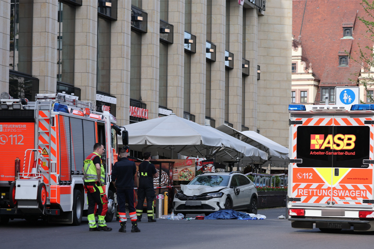 ULETEO AUTOMOBILOM U MASU LJUDI! Osumnjičeni za smrtonosnu vožnju u Lajpciju upućen u psihijatrijsku ustanovu