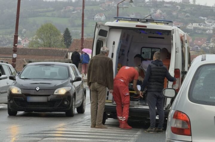 UMRLA DEVOJKA (18) POSLE 5 DANA BORBE ZA ŽIVOT! Tri tinejdžerke povređene u nesreći kod Nove Gradiške!