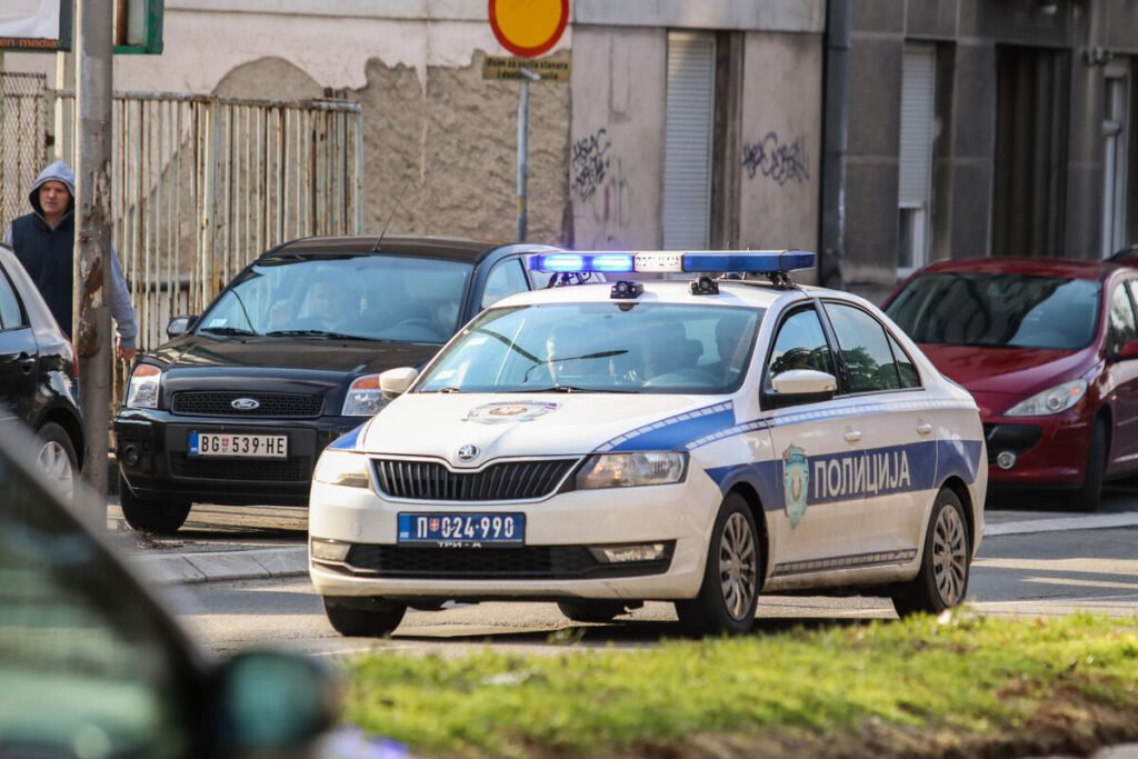 VIŠE OD 20 OSOBA UHAPŠENO ZBOG KORUPCIJE! Velika akcija policije od rane zore na teritoriji cele Srbije