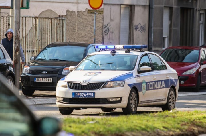 VIŠE OD 20 OSOBA UHAPŠENO ZBOG KORUPCIJE! Velika akcija policije od rane zore na teritoriji cele Srbije