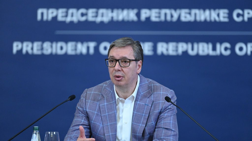 VUČIĆ SE OBRAĆA GRAĐANIMA: Predsednik Srbije govori o najvažnijim temama u 11 i 30 sati