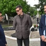 Veliki gest FSS: Paunović i važni ljudi iz sveta fudbala obišli grob Miljana MIljanića, sećanja ne blede
