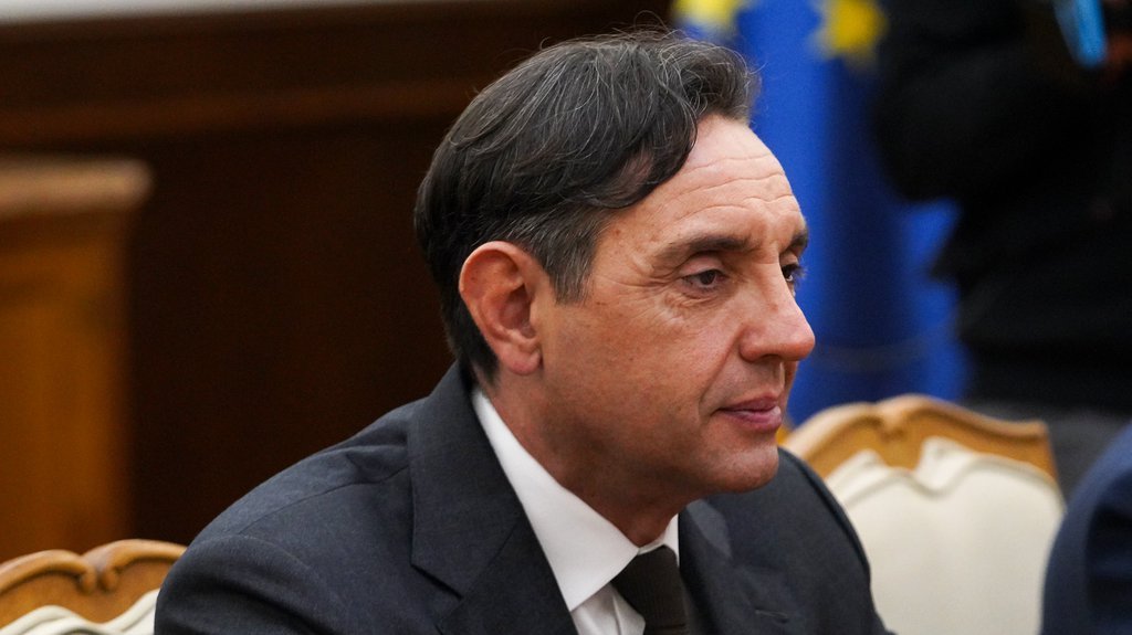 Vulin: Srbija nije prestala da se stidi njihove sramote a oni se i danas ponose izdajom koju su počinili