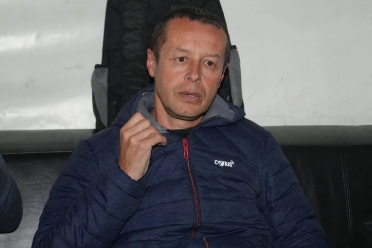 ZARAĐIVAO 40.000 MARAKA MESEČNO, a sad sebi plaća grob: Valjda će se neko setiti da me sahrani!