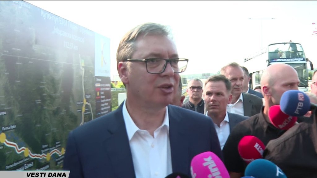 'BOLJE DA ZAVRŠITE KAO ČAUŠESKU, A DA IZA VAS OSTANU PUTEVI, FABRIKE NEGO DA BUDETE BEDNICI KOJI PRETE DRUGIMA' Vučić o pretnjama novinara BIRN-a