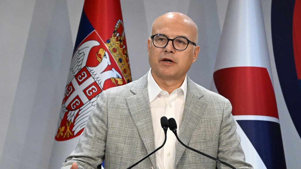'DOĐITE DA PLANOVIMA NAPRAVIMO DOGOVOR ZA NAŠU SRBIJU' Vučević pozvao građane na veliki narodni skup 27. juna: Od vas zavisi, jer mi smo jedna velika
