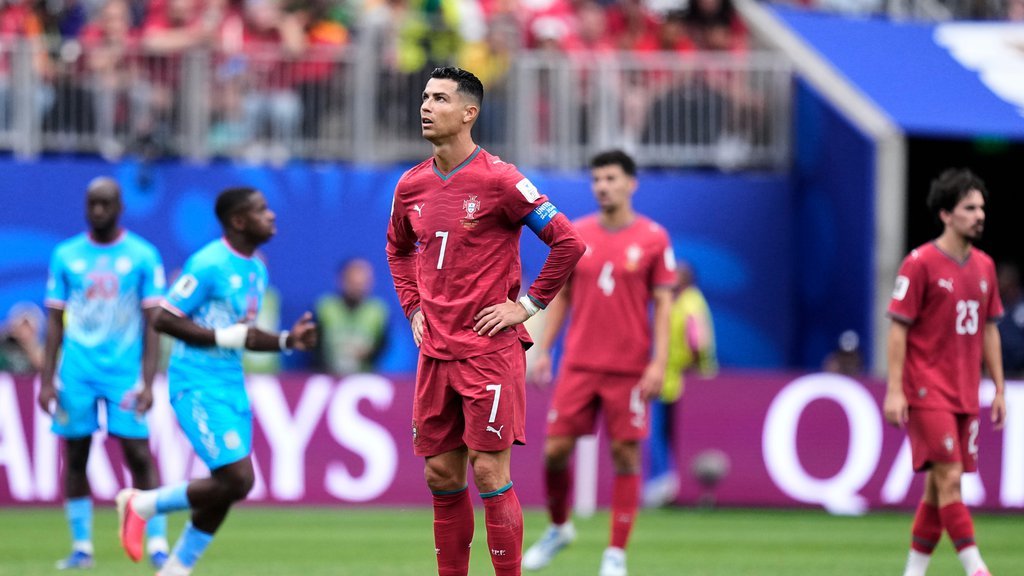 'MOŽE DA BUDE SAMO GOLMAN' Legenda Junajteda udarila po Kristijanu Ronaldu