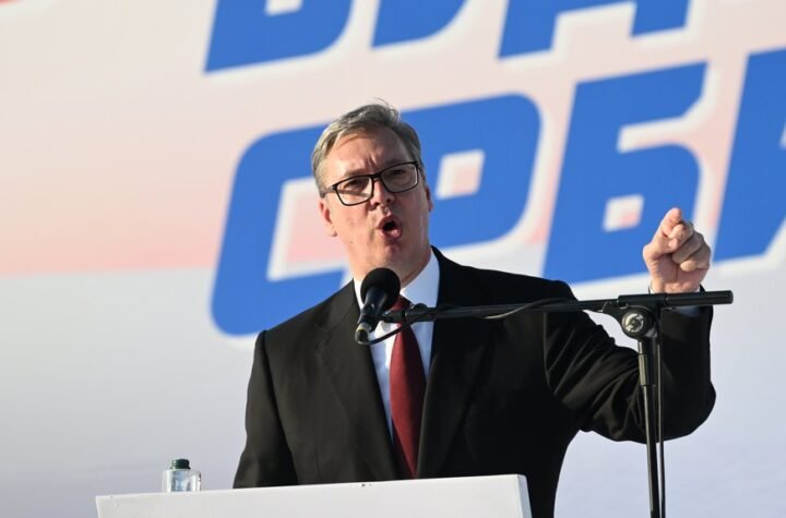 'PLAĆAMO VAS, HOĆEMO DA NAM DECA IMAJU VIŠE ZNANJA' Vučić o parazitima na fakultetima