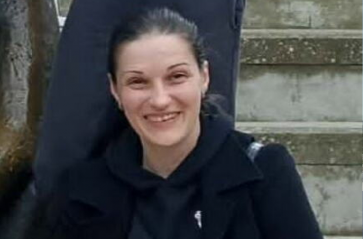 AKO VIDITE OVU ŽENU, OBAVEZNO POZOVITE POLICIJU! Upućen apel za pomoć!