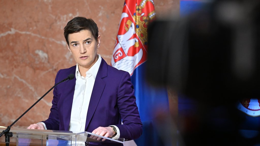BRNABIĆ ODJAVILA ŠREDERA: Koga briga šta vi dočekujete i ko i šta vam daje pravo da bilo šta zahtevate od Srbije? (FOTO)