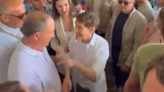 BRNABIĆ PO POVRATKU IZ PIROTA: Mi želimo da Srbija pobedi - uvek i svuda!