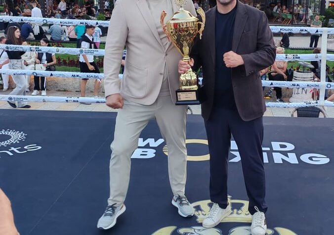 CRVENA ZVEZDA OSVOJILA TROFEJ ŠAMPIONA SUPER LIGE SRBIJE