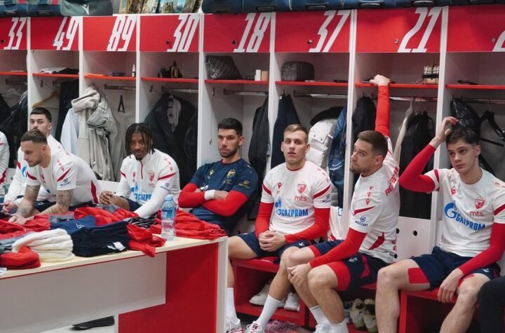 CRVENO-BELI KRENULI U MISIJU 'LIGA ŠAMPIONA': Stanković izvršio prozivku, pa ekipu odmah odveo na Zlatibor! Evo ko se javio treneru, a ko je ODSUTAN i