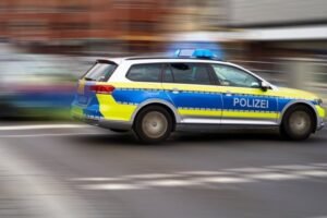 DEVOJKA UPALA U BOLNICU I OTELA NOVOROĐENČE! Drama: Rekla da je medicinska sestra, policija odmah reagovala!