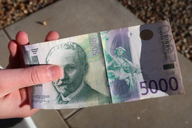 DNEVNICA 5.500 DINARA - Odlična zarada, ali neće ljudi da rade