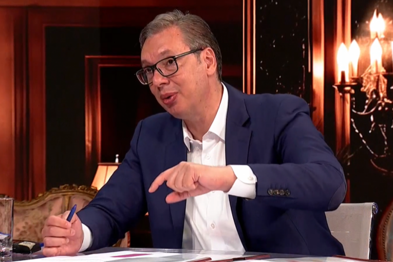 "DOĐITE DA LJUBAVLJU POBEDIMO ONE KOJI NAS MRZE!" Vučić pozvao narod na veliki skup 27. juna!