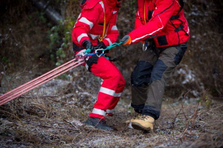 DRAMA NA DURMITORU: Nestao strani državljanin, Gorska služba spasavanja krenula u opasnu misiju