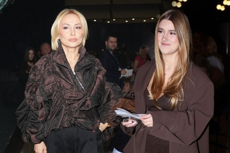 GOCA TRŽAN NAPRAVILA NEVIĐENI SKANDAL ZBOG ĆERKE: O ovome bruji ČITAVA NACIJA, Lena u problemu!